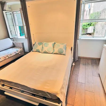 Apartment A Sante Lerici